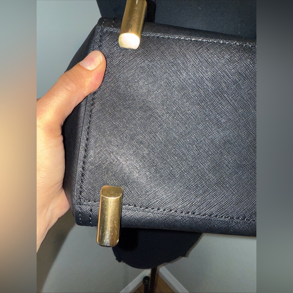 Elegant Black Handbag by Zac Posen - Picture 5 of 8
